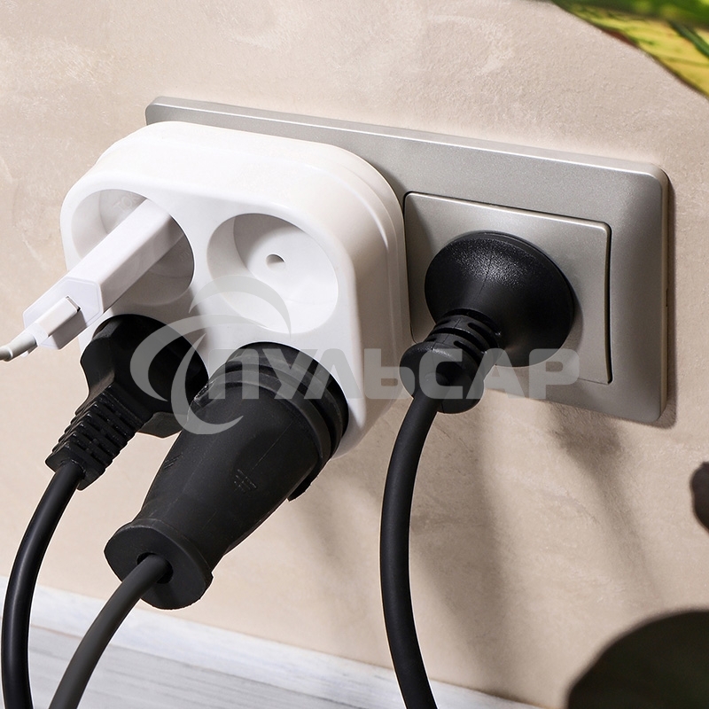 Четверник электрический 6А без заземления, белый Rexant