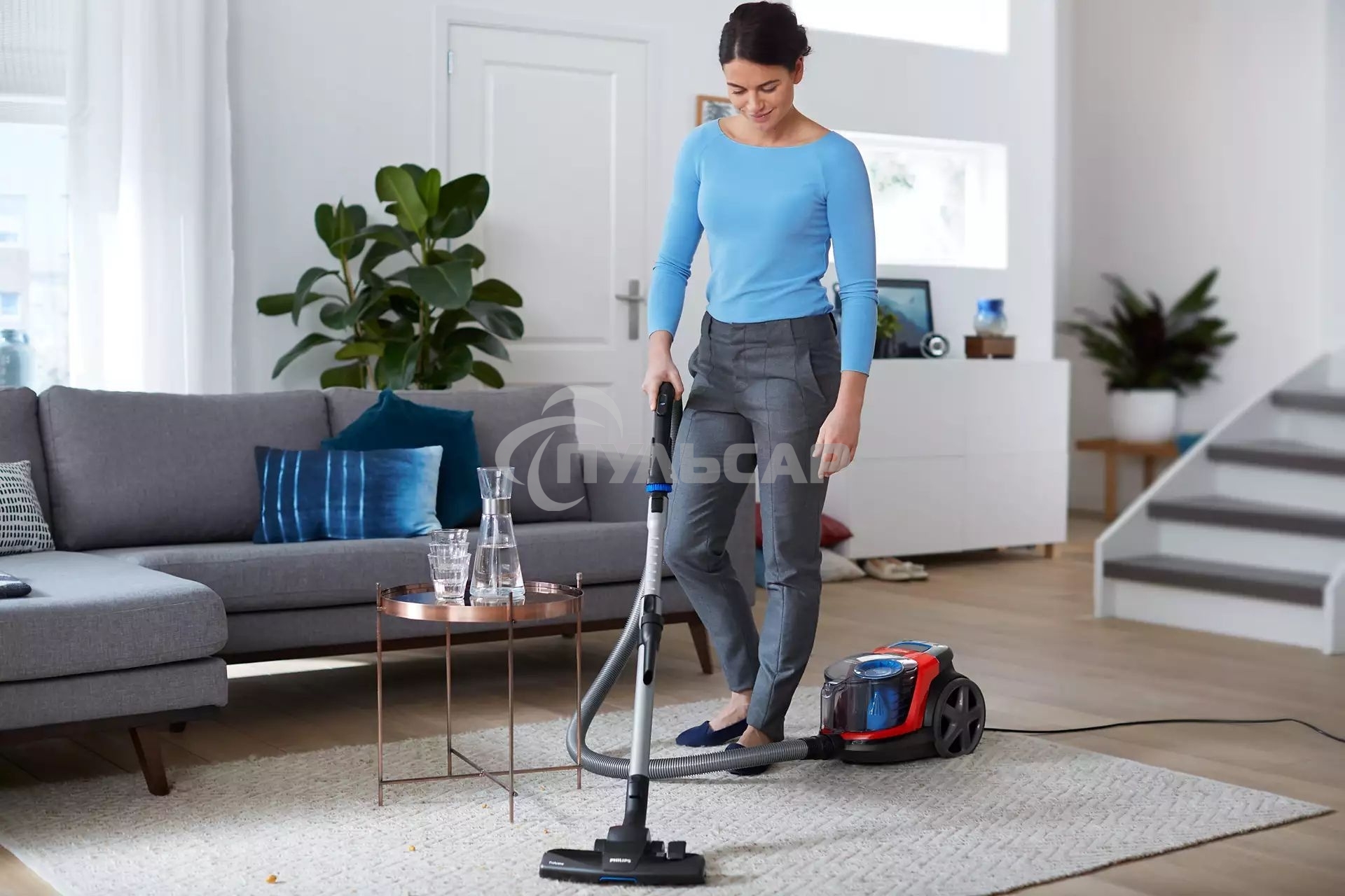 Пылесос Philips FC9330/09 монца, 237/750 Вт, уборка сухая, пылесборник контейнер 1.5 л