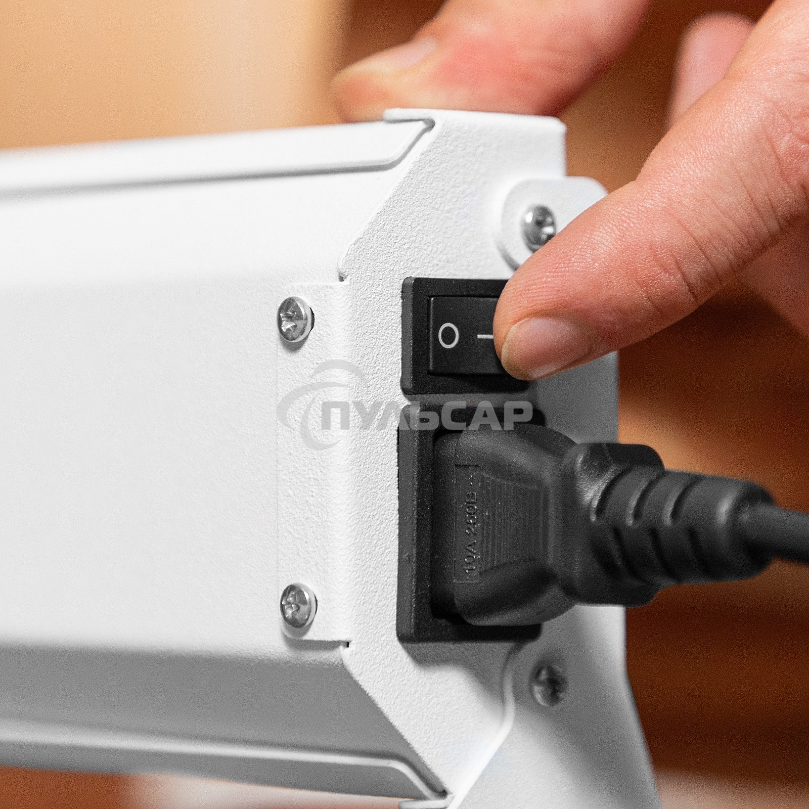 Конвектор плинтусный Denzel ATRIC-45 белый, 450 Вт, 6 м2