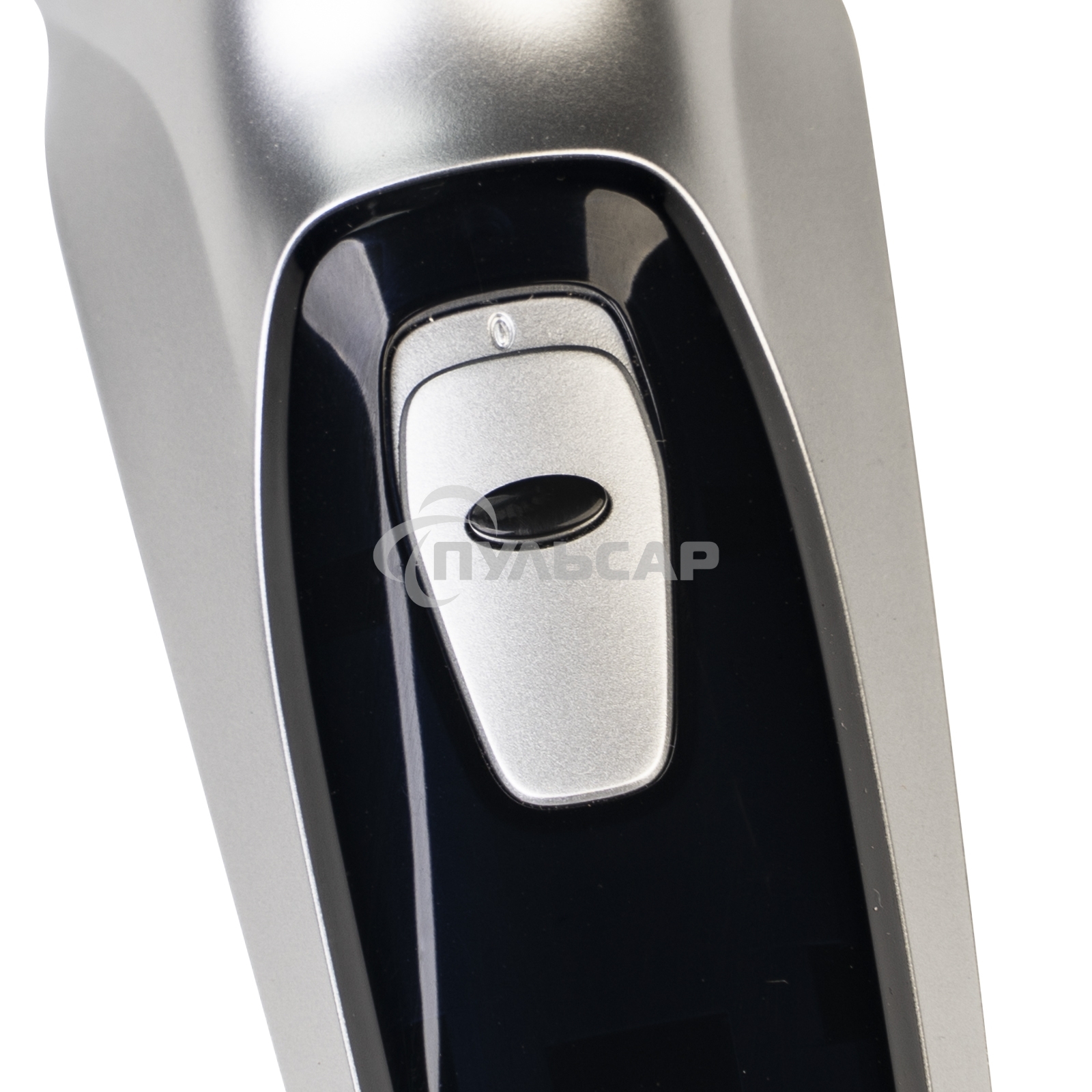 Электробритва Galaxy Line GL 4209, серебряный с черным, роторная, аккумуляторная, 5 Вт, Li-Ion аккумулятор емкостью 600 мА*ч, время непрерывной работы до 1,5 ч, ножи из нержавеющей стали, 3 независимые плавающие головки, возможность промывки бреющего блок