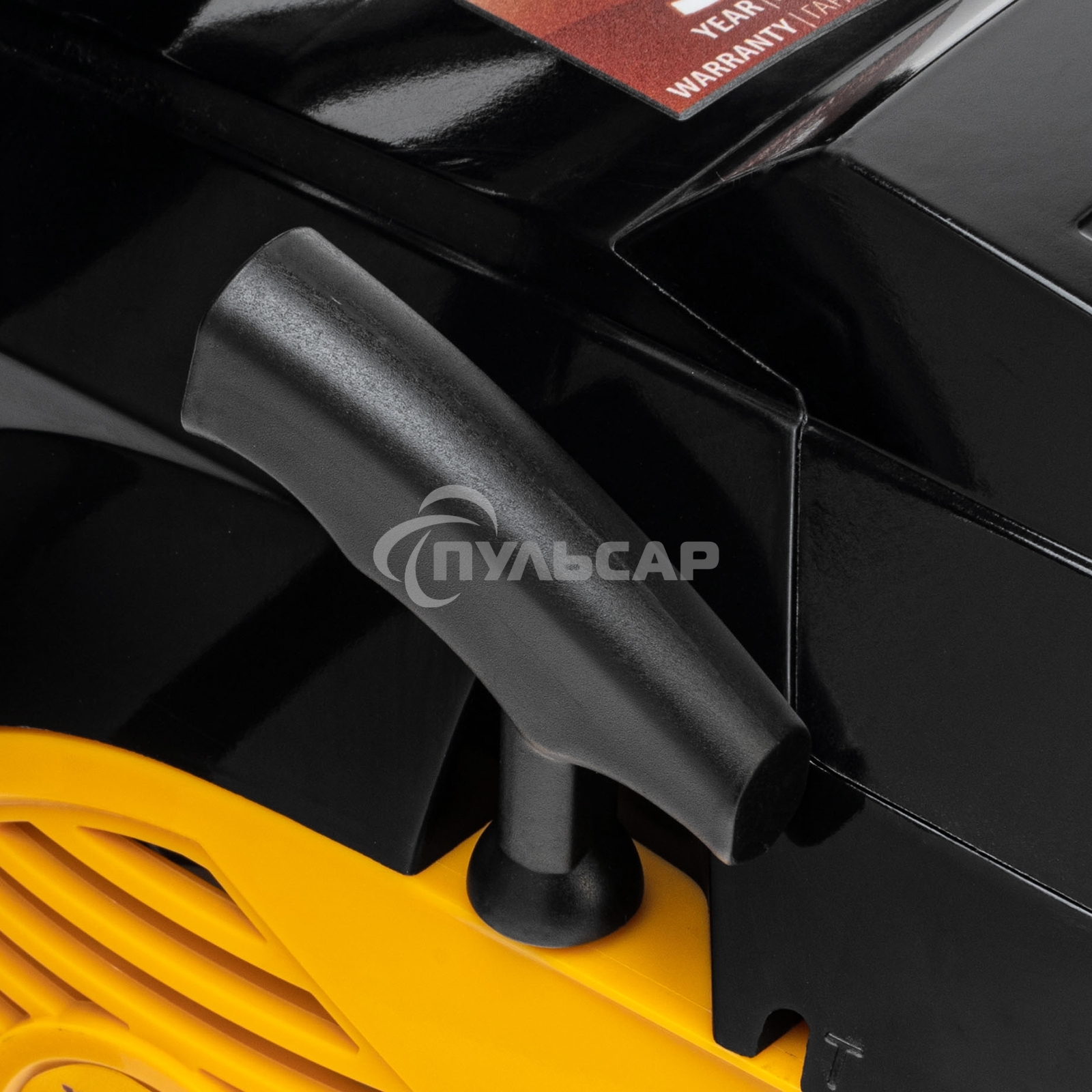 Пила цепная бензиновая DGS-4516, шина 40 см, 45см3, 3,0 л.с., шаг 3/8, паз 1,3 мм, 57 зв Denzel