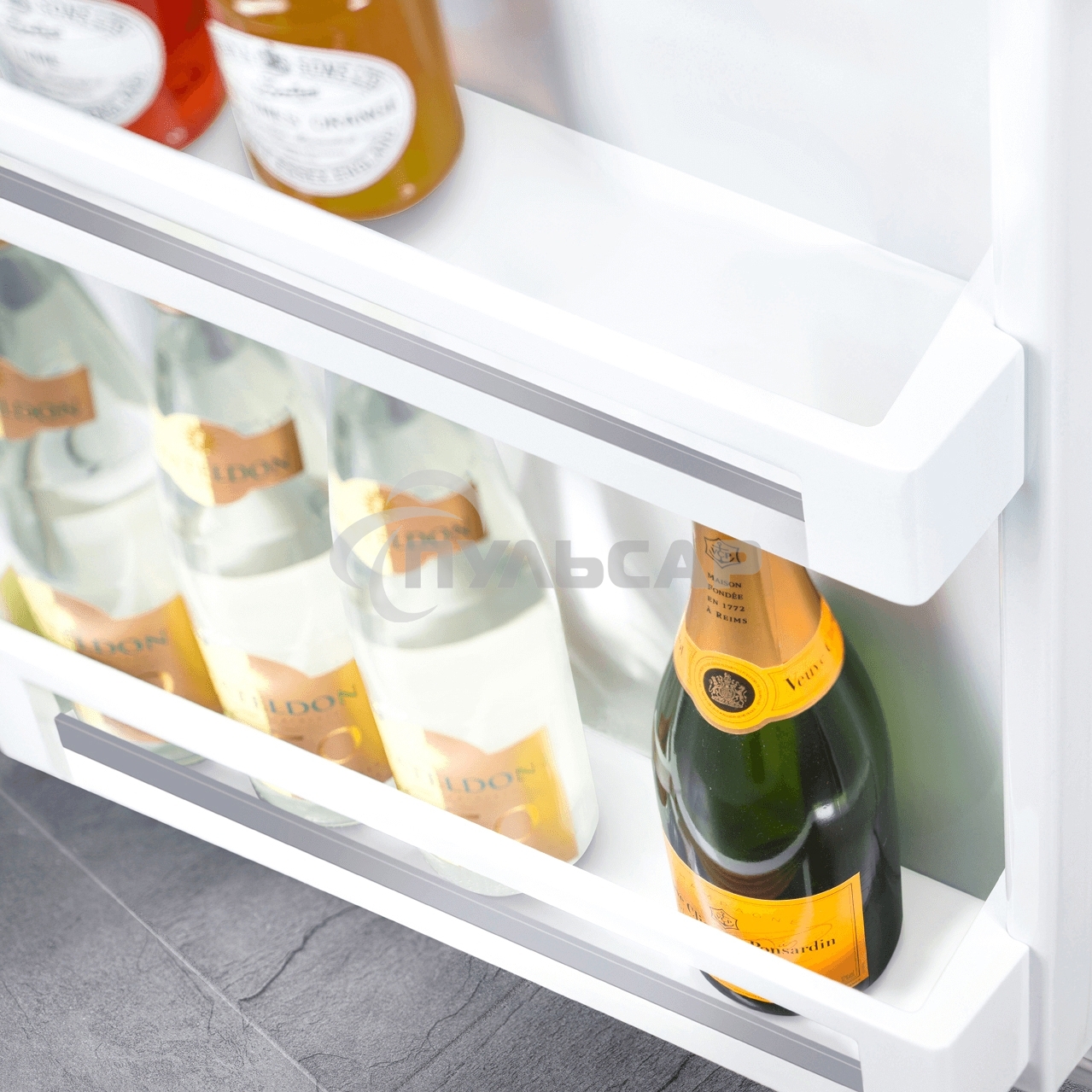 Холодильник Liebherr CTE 2931-26 001 белый двухкамерный 218/52л морозилка сверху