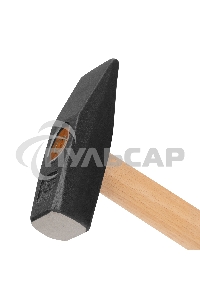 Молоток СИБРТЕХ слесарный, 600 г, квадратный боек, деревянная рукоятка 10219