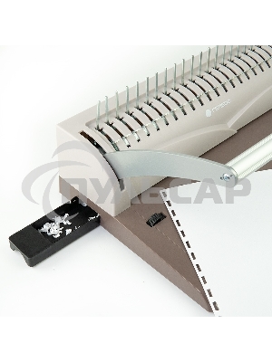 Переплетчик Heleos БП13пс коричневый (БП13ПСК) A4/перф.13л.сшив/макс.450л./пластик.пруж. (6-51мм)