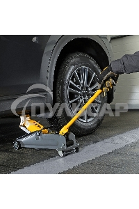 Домкрат гидравлический подкатной Denzel, 2 т, 135-385 мм 51230