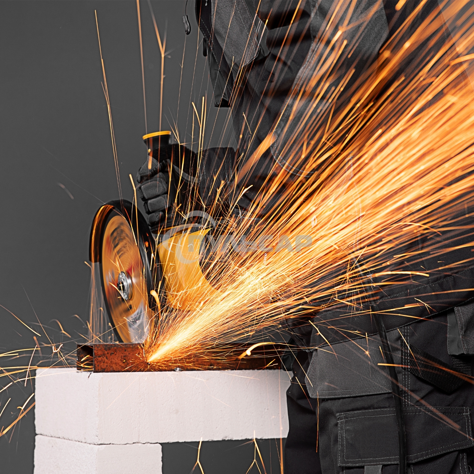 Круг отрезной по металлу Denzel 230 х 2,0 х 22,2 мм, A36TBF, в метал. банке, 5 шт.