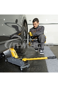 Домкрат гидравлический подкатной Denzel, 2 т, 135-385 мм 51230