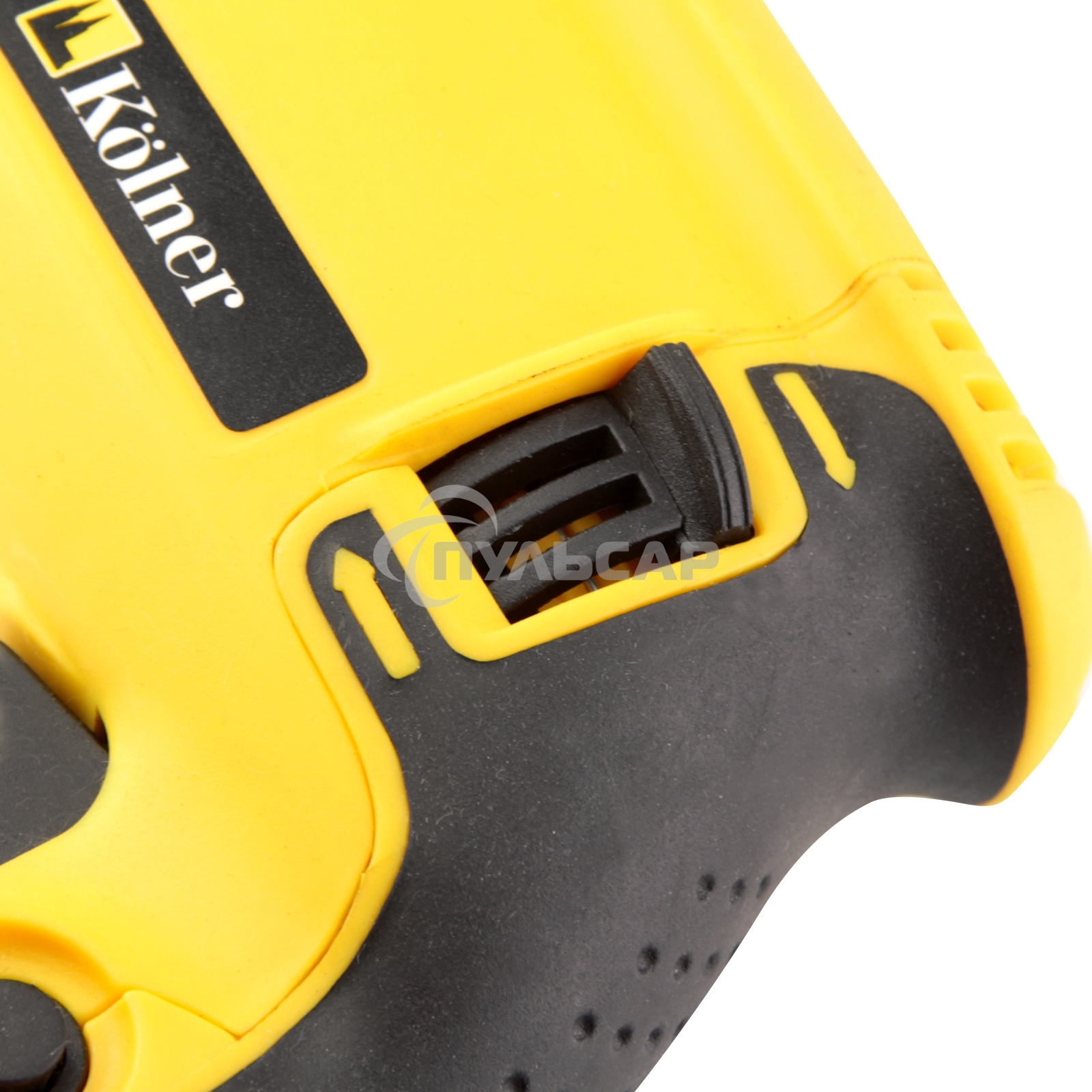 Перфоратор KOLNER KRH 820H (820 Вт, SDS+, 2,5Дж,1150 об/мин, 3 режима, макс.диам.сверл(бетон) 26мм, ПВХ кабель 2м.)