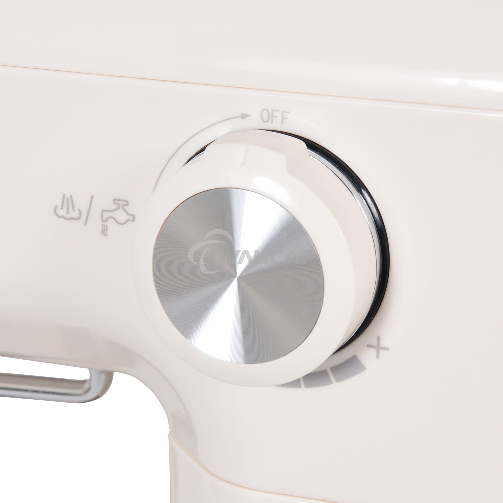 Кофеварка рожковая Hyundai HEM-5300 бежевый/серебристый, исп. кофе - молотый, 1.5 л, 850 Вт, 20 бар