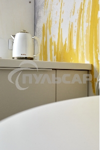 Чайник электрический Hyundai HYK-S4500 1.7л. 2200Вт жемчужный/золотистый (корпус: нержавеющая сталь/пластик)