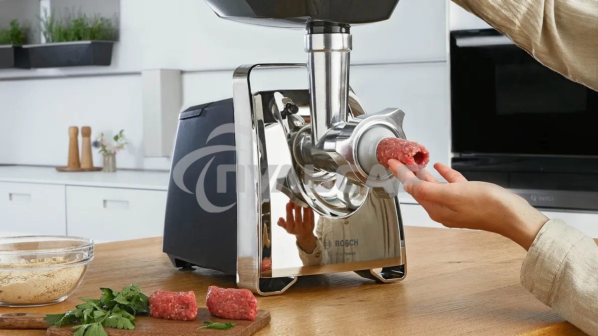 Мясорубка электрическая Bosch MFW67440 2000Вт черный/серебристый