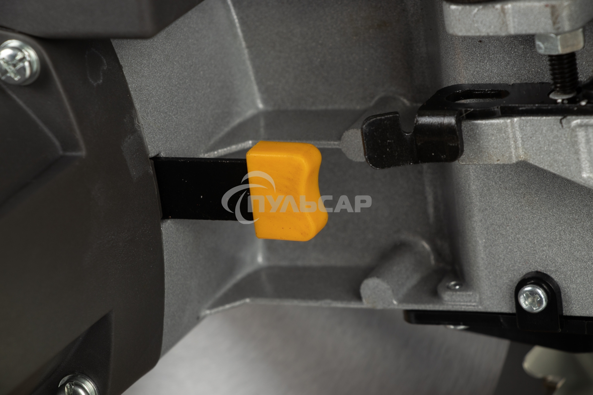 Торцовочная пила Deko DKMS2200-255 Laser 2200Вт 4500об/мин d=255мм