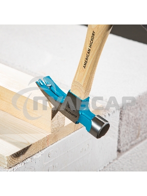 Молоток-гвоздодер,280 г, угол 75, магнит, обрезиненная рукоятка AMERICAN HICKORY GROSS