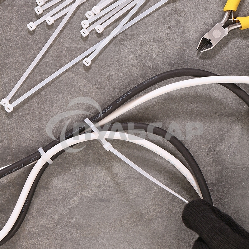 Хомут-стяжка кабельная нейлоновая Rexant 200 x 3,6 мм, белая, упаковка 100 шт.