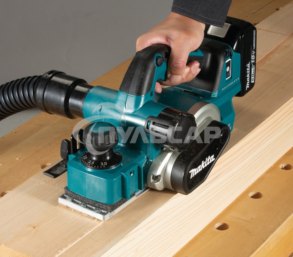 Рубанок Makita DKP181ZU 82мм 12000об/мин