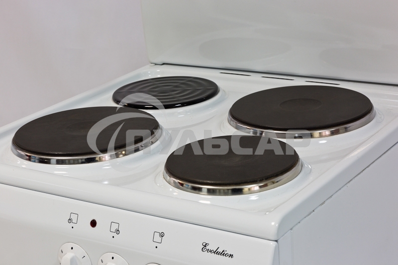 Плита электрическая De Luxe 5003.17Э белый, конфорок 3 электрических, духовка 46 л, 50 см x 85 см x 50 см