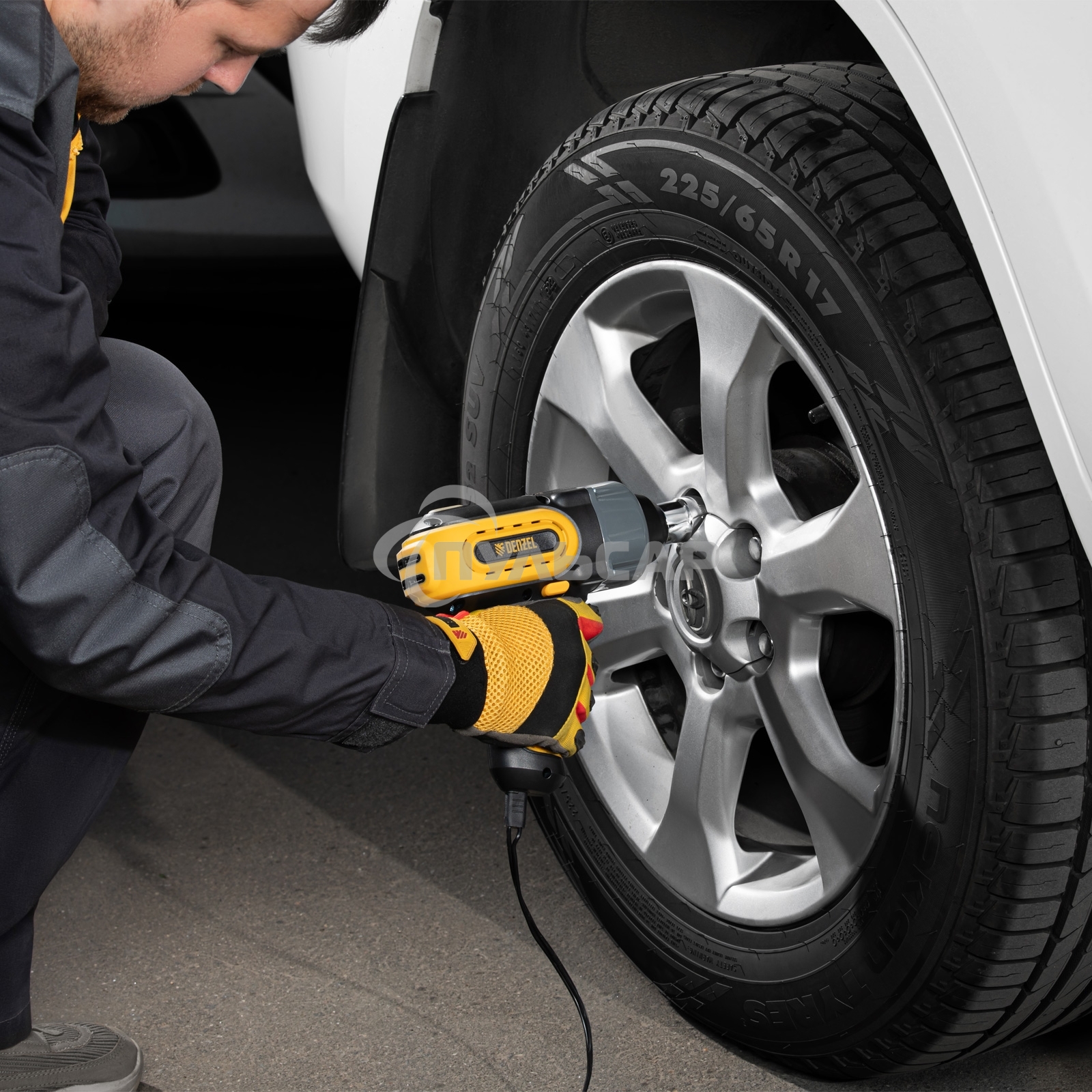 Домкрат электрогидравлический 