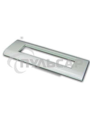 Пластиковая накладка на цоколь, 135x45, белая