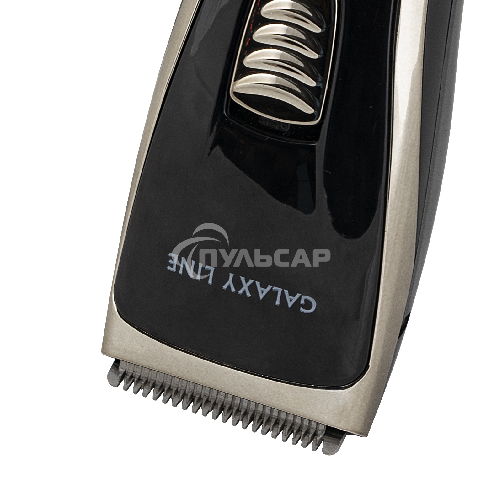 Набор для стрижки Galaxy Line GL 4165, черный, 3 Вт, время непрерывной работы до 1,5 ч, время зарядки около 2 часов, аккум. Li-Ion 3,7 В, емкость аккум. 600 мА*ч, лезвия из нержав. стали, ширина лезвия 40 мм, 2 насадки-расчески (3 и 6 мм, 9 и 12 мм), USB 