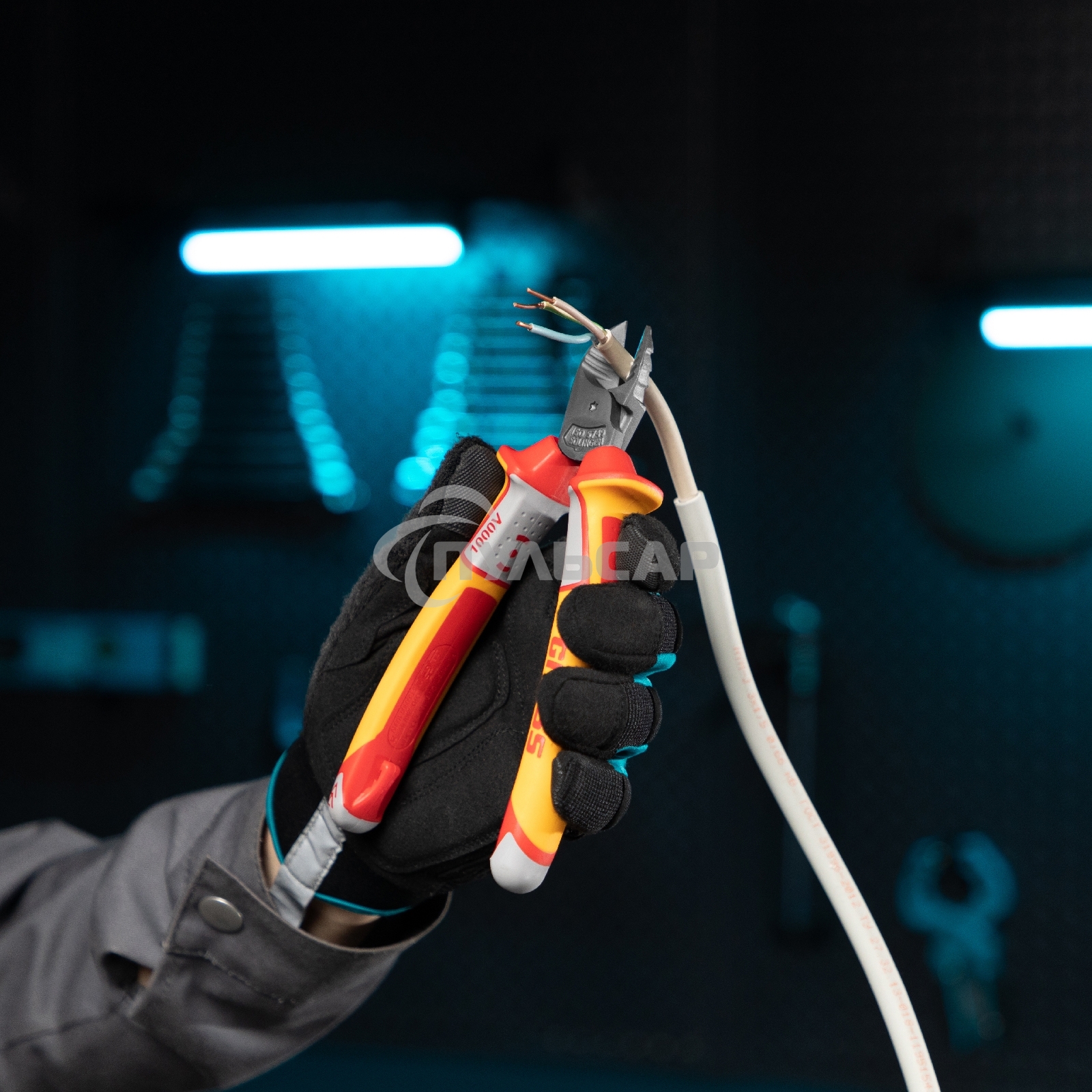 Бокорезы GROSS 17582 диэлектрические рукоятки до 1000в трехкомпонентные рукоятки 180мм