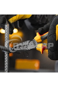 Плоскогубцы комбинированные, диэлектрические трехкомпонентные рукоятки до 1000 В, 165 мм Denzel