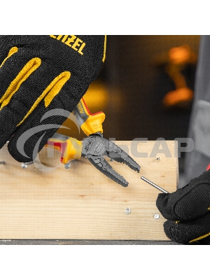 Плоскогубцы комбинированные, диэлектрические трехкомпонентные рукоятки до 1000 В, 165 мм Denzel