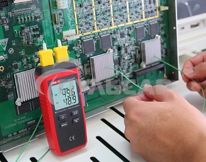 Миниатюрный термометр контактного типа UNI-T UT320D