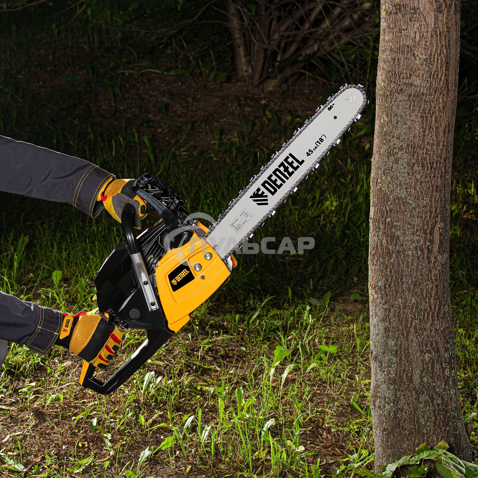 Пила цепная бензиновая Denzel DGS-5218, шина 45 см, 52см3, 3,5 л.с., шаг 0,325, паз 1,5 мм,