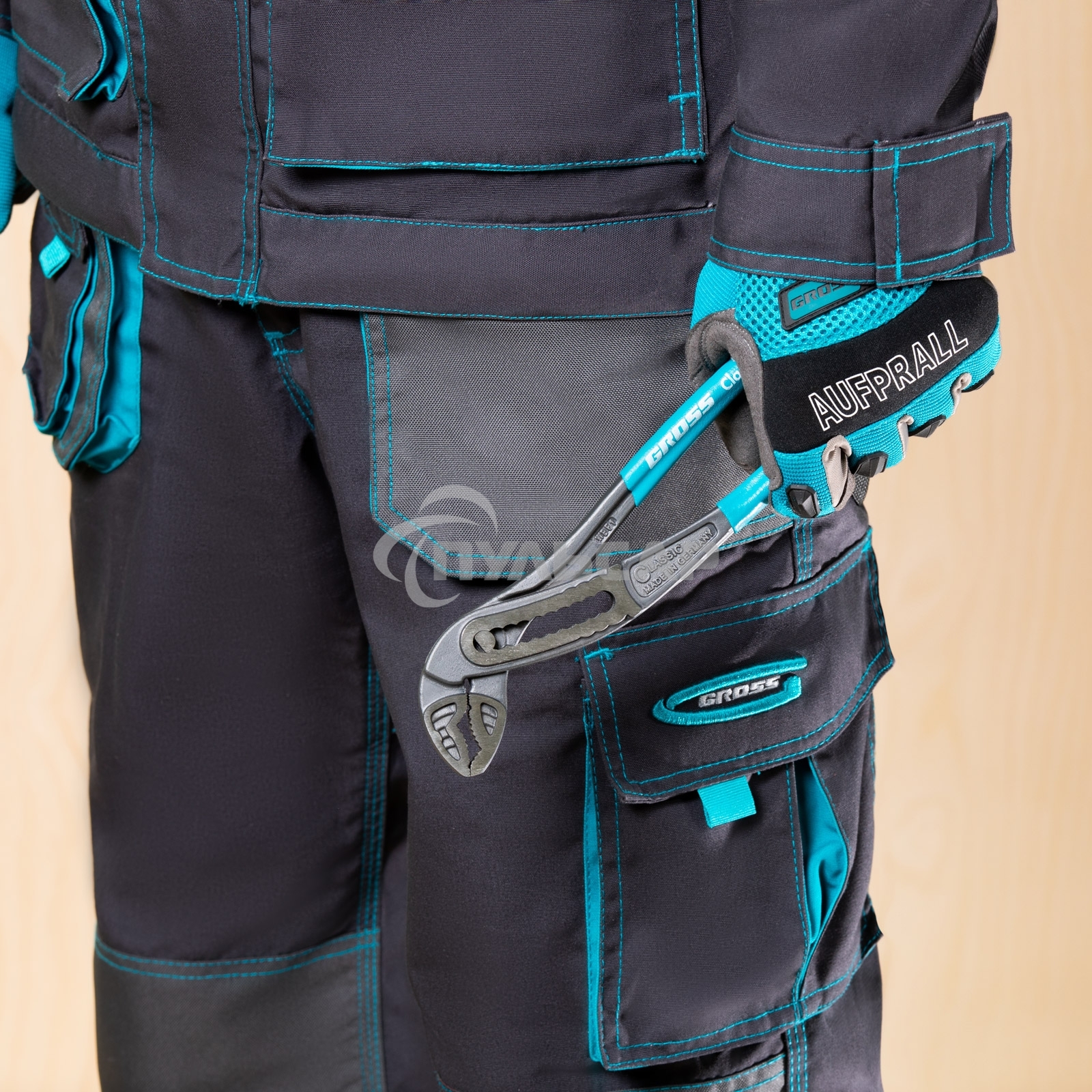 Клещи GROSS 15715 переставные обливные рукоятки хром-ванадий 240мм