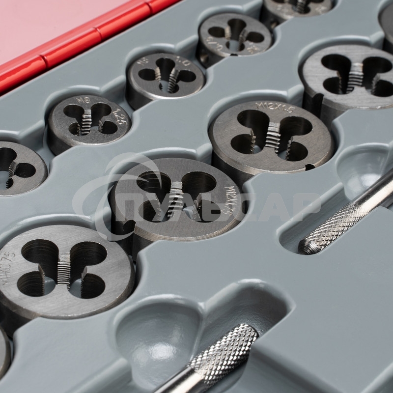 Набор метчиков и плашек Matrix М2-М18, 110 шт. метал. кейс