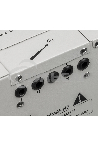 Стабилизатор напряжения Ресанта АСН-8 000 Н/1-Ц 63/6/17 Стабилизатор Lux 220В±8%, Габ. 305х190х360, Вес 15кг