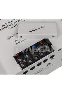 Стабилизатор напряжения Ресанта АСН-8 000 Н/1-Ц 63/6/17 Стабилизатор Lux 220В±8%, Габ. 305х190х360, Вес 15кг