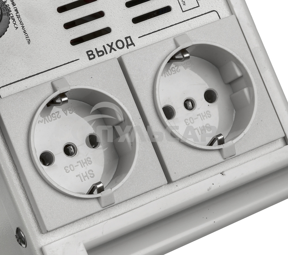 Стабилизаторы напряжения Ресанта АСН-1 500 Н/1-Ц 63/6/20 Стабилизатор Lux 220В±8%, Габариты 206х133х230, Вес 4,5кг