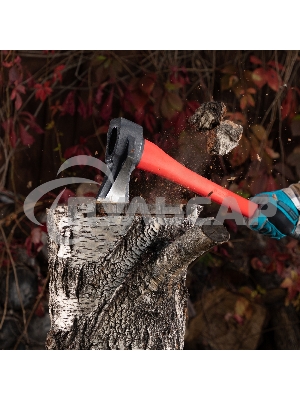 Топор-колун Matrix с клиновидным полотном 2000 г, фибергласовое обрезиненное топорище 880 мм