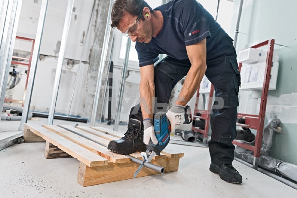 Ножовка BOSCH GSA 18 V-LI C (0.601.6A5.001) дерево 200мм ход 21мм SDS