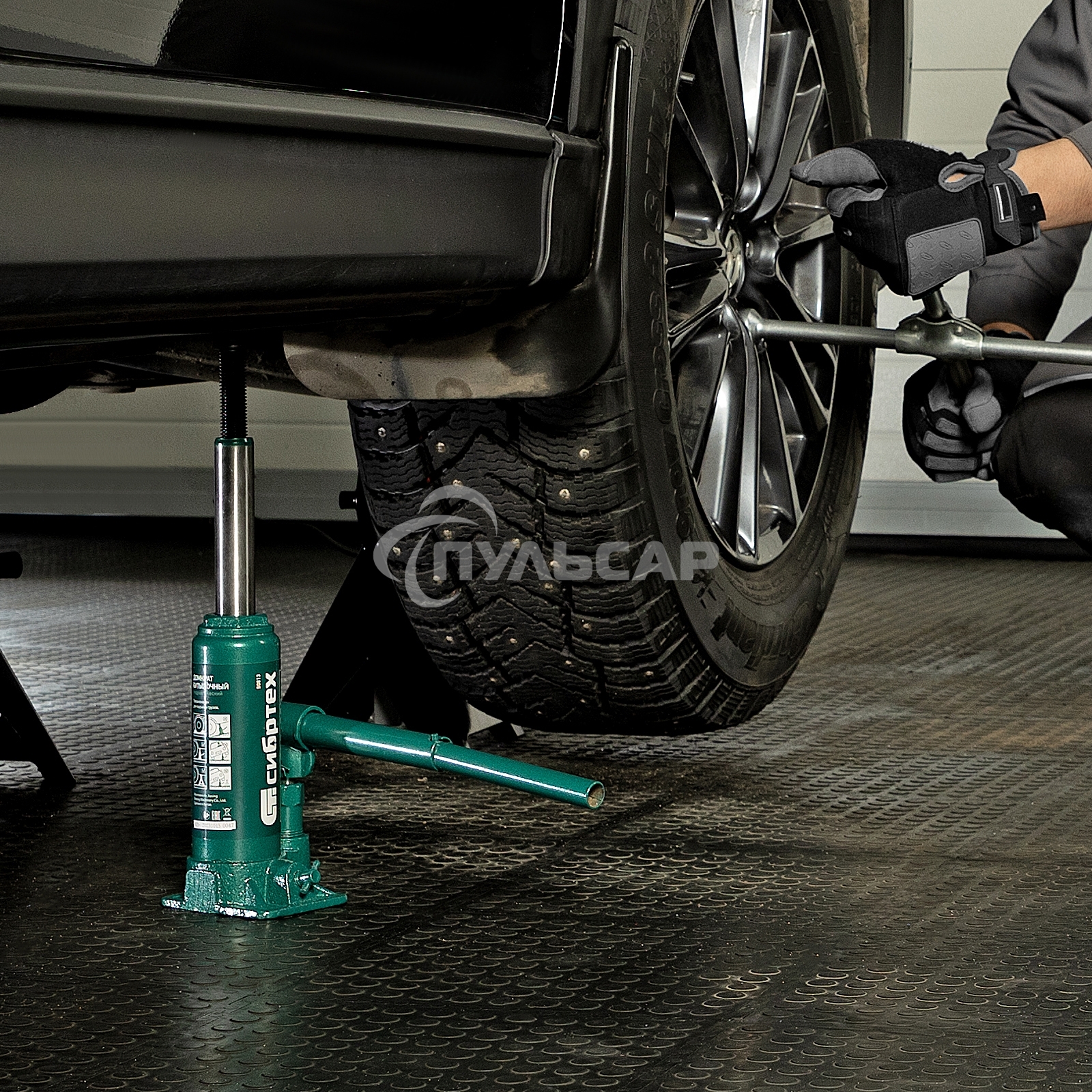 Домкрат гидравлический Сибртех бутылочный, 3т, 180-320мм, в пласт. кейсе