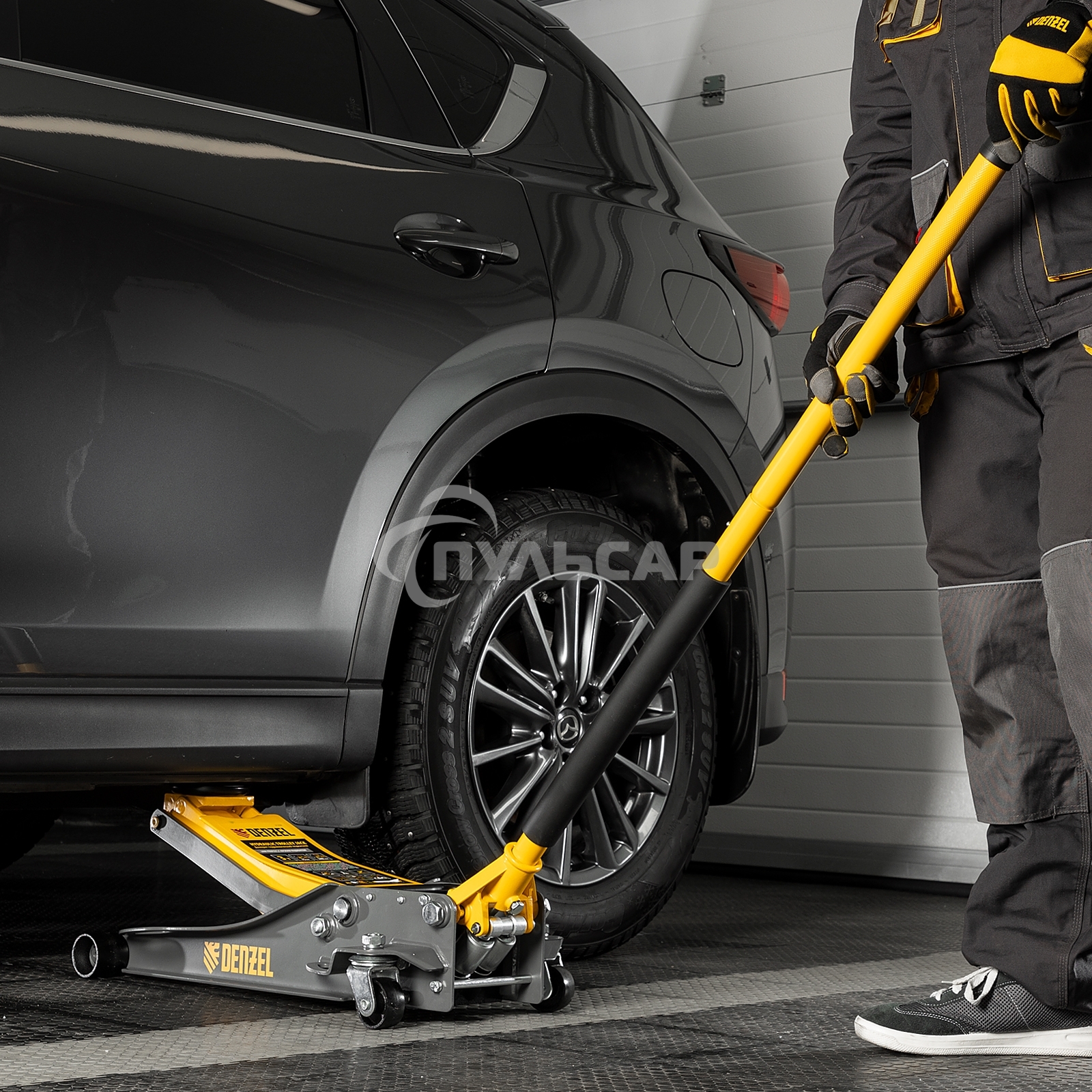 Домкрат гидравлический подкатной Denzel 3 т, 75-500 мм, быстрый подъем, низкий подхват, проф. 51250