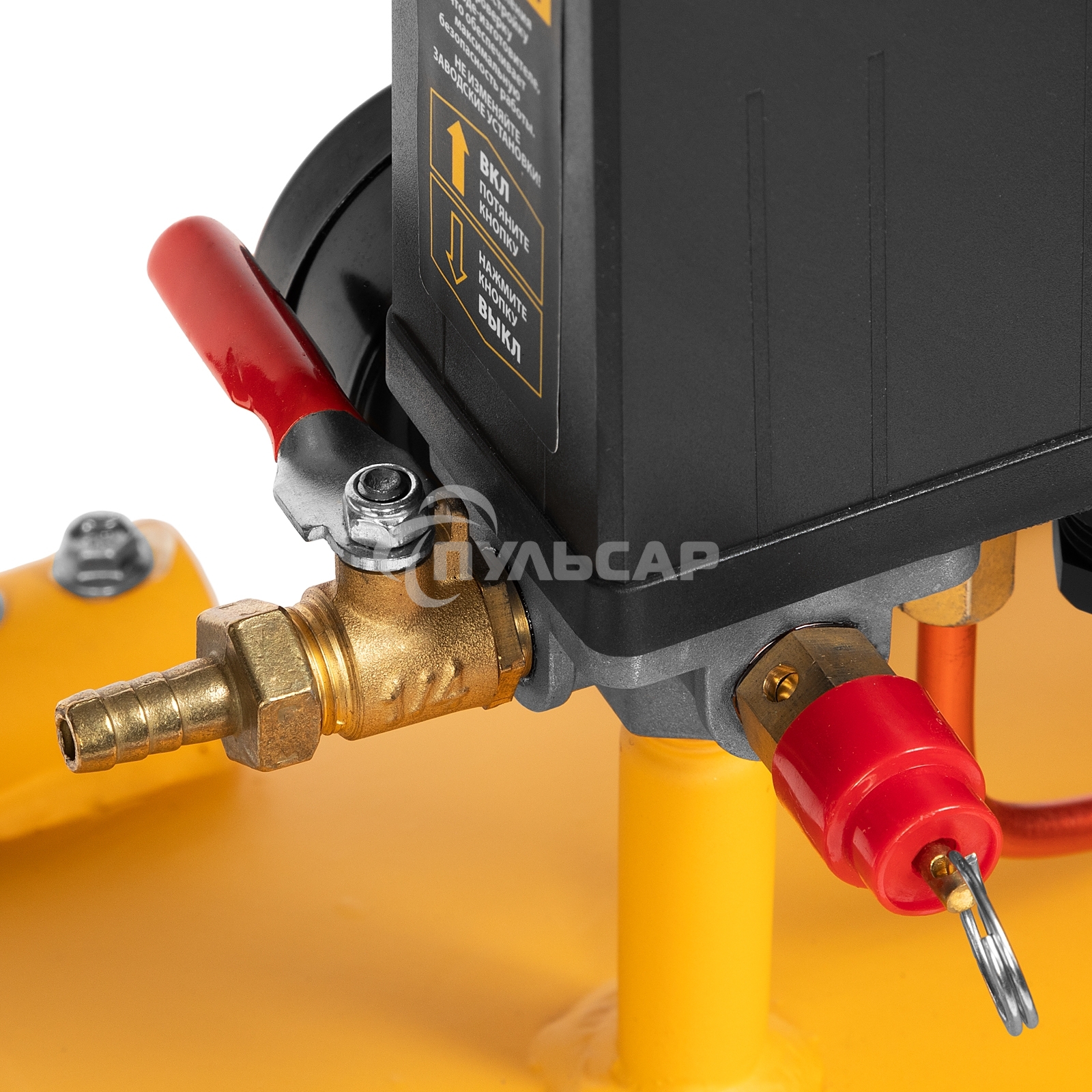 Компрессор воздушный рем. привод BCI3000-T/200, 3,0 кВт, 200 литров, 530 л/мин Denzel