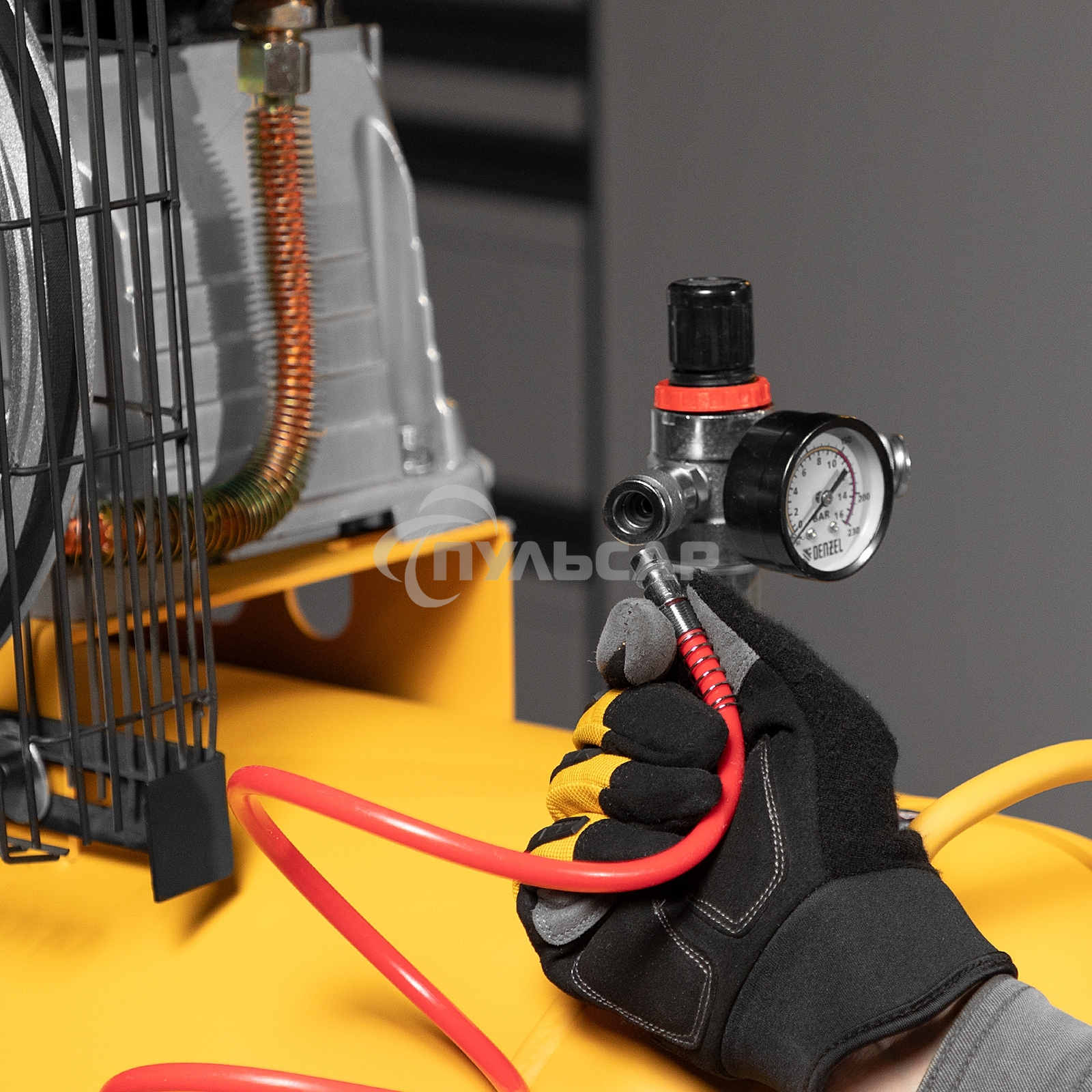 Компрессор воздушный рем. привод BCI3000-T/200, 3,0 кВт, 200 литров, 530 л/мин Denzel