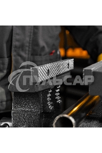 Тиски слесарные Denzel BVH-200, 200 мм, поворотные, стальная направляющая, с наковальней