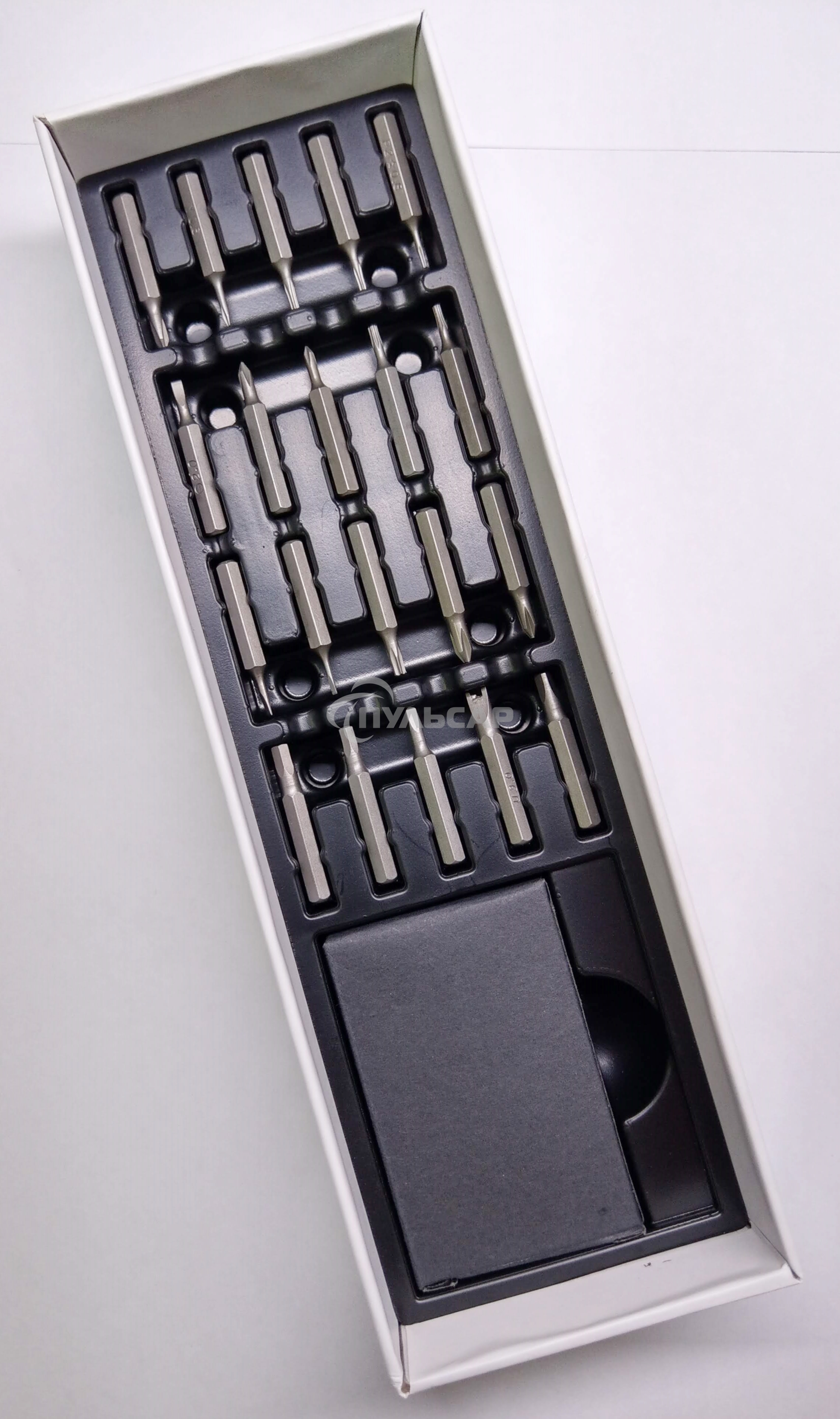 Аккумуляторная отвертка Best 9911a с набором бит