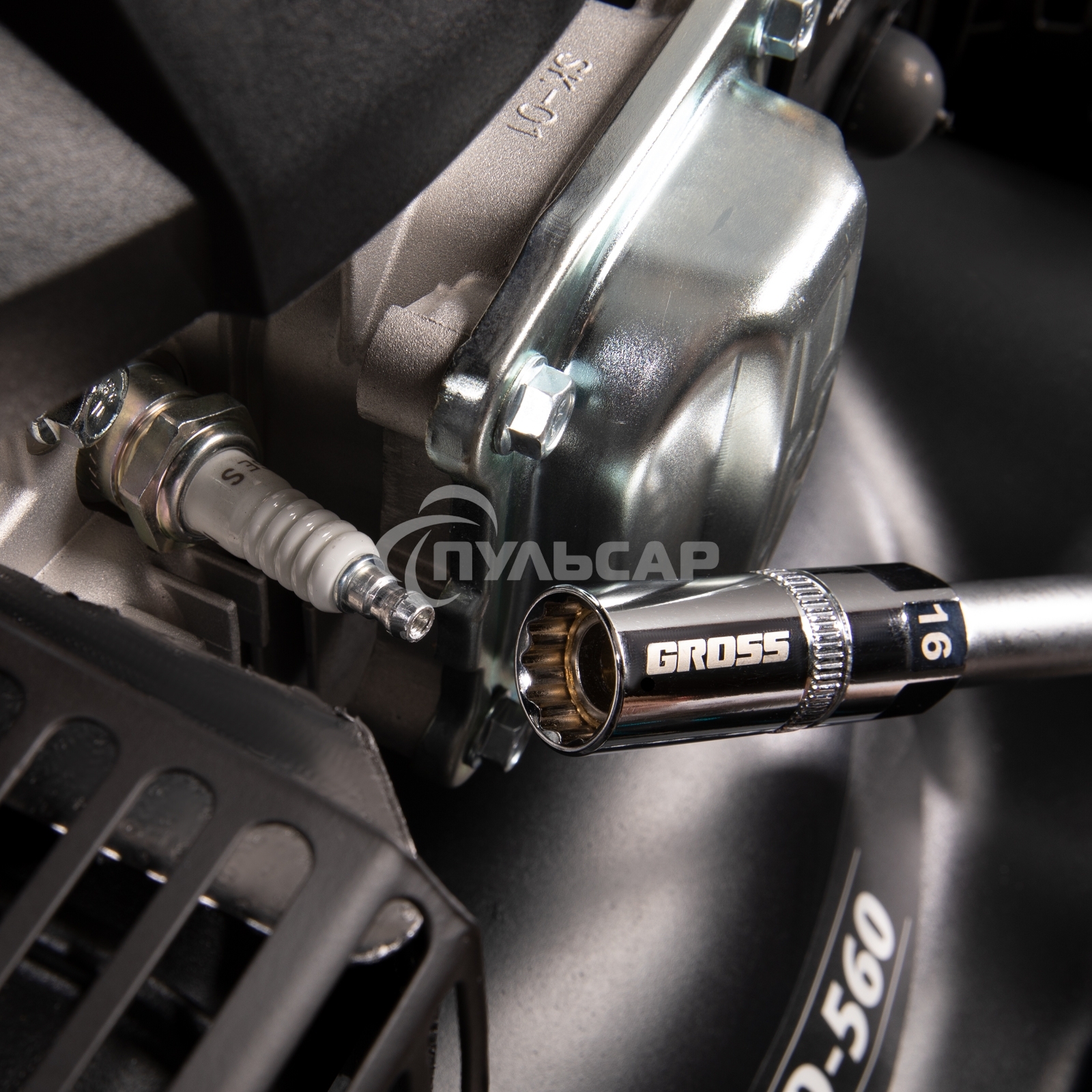 Головка торцевая свечная, магнитная,12-гранная, 16 мм, под квадрат 1/2