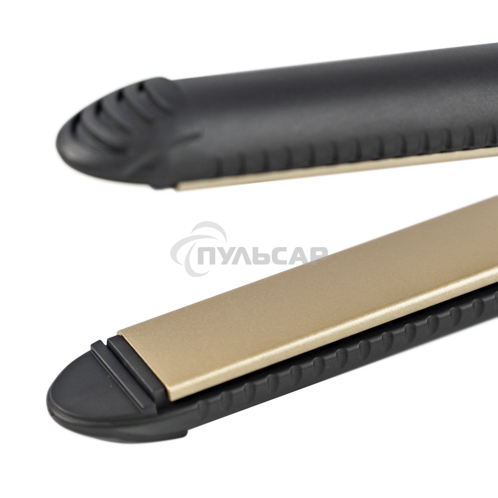 Щипцы для волос Galaxy Line GL 4519, черный, 40 Вт, максимальная температура 180°С, керамическое покрытие поверхностей, индикатор работы, ножка-подставка для обеспечения защиты от нагрева поверхности стола, шнур питания, вращающийся на 360°, подвесная пет