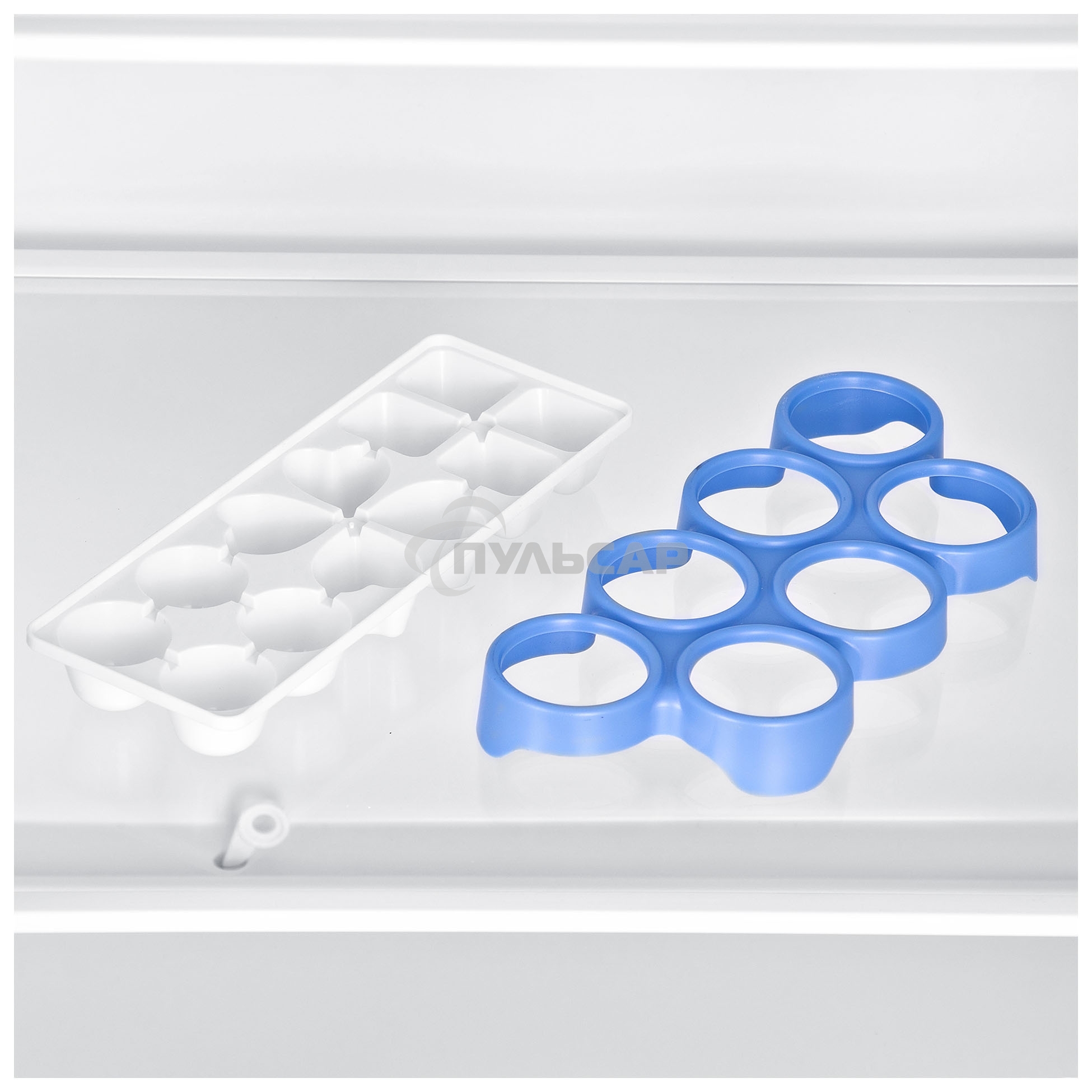 Холодильник Hyundai CT2551WT белый двухкамерный 166/40л морозилка сверху