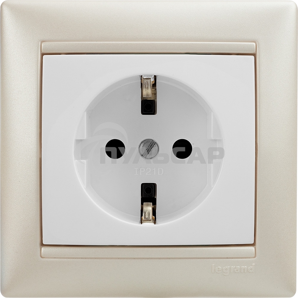 Розетка электрическая Valena с заземлением (белая)