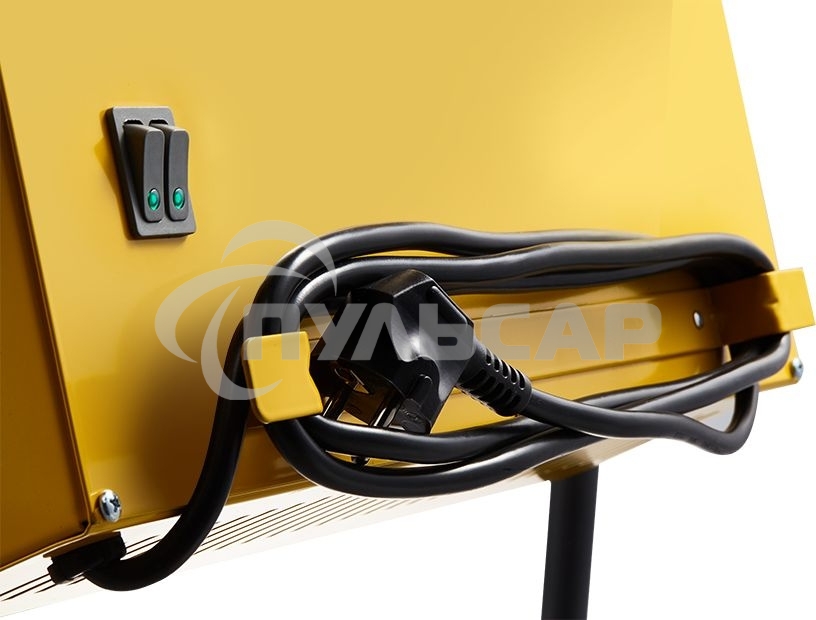 Обогреватель инфракрасный Ballu BIH-LM-3.0 желтый, кварцевый, 3000 Вт, 30 м2