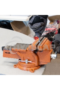 Тиски SPARTA 186275 слесарные 150мм поворотные с наковальней