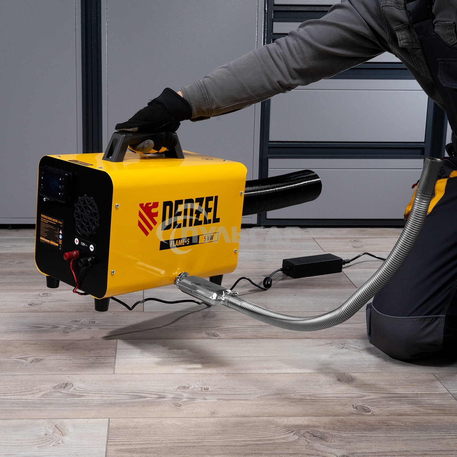 Дизельная тепловая портативная пушка Denzel Flame-5, 5кВт, 300м3/ч, непр.наг., циф. терм.