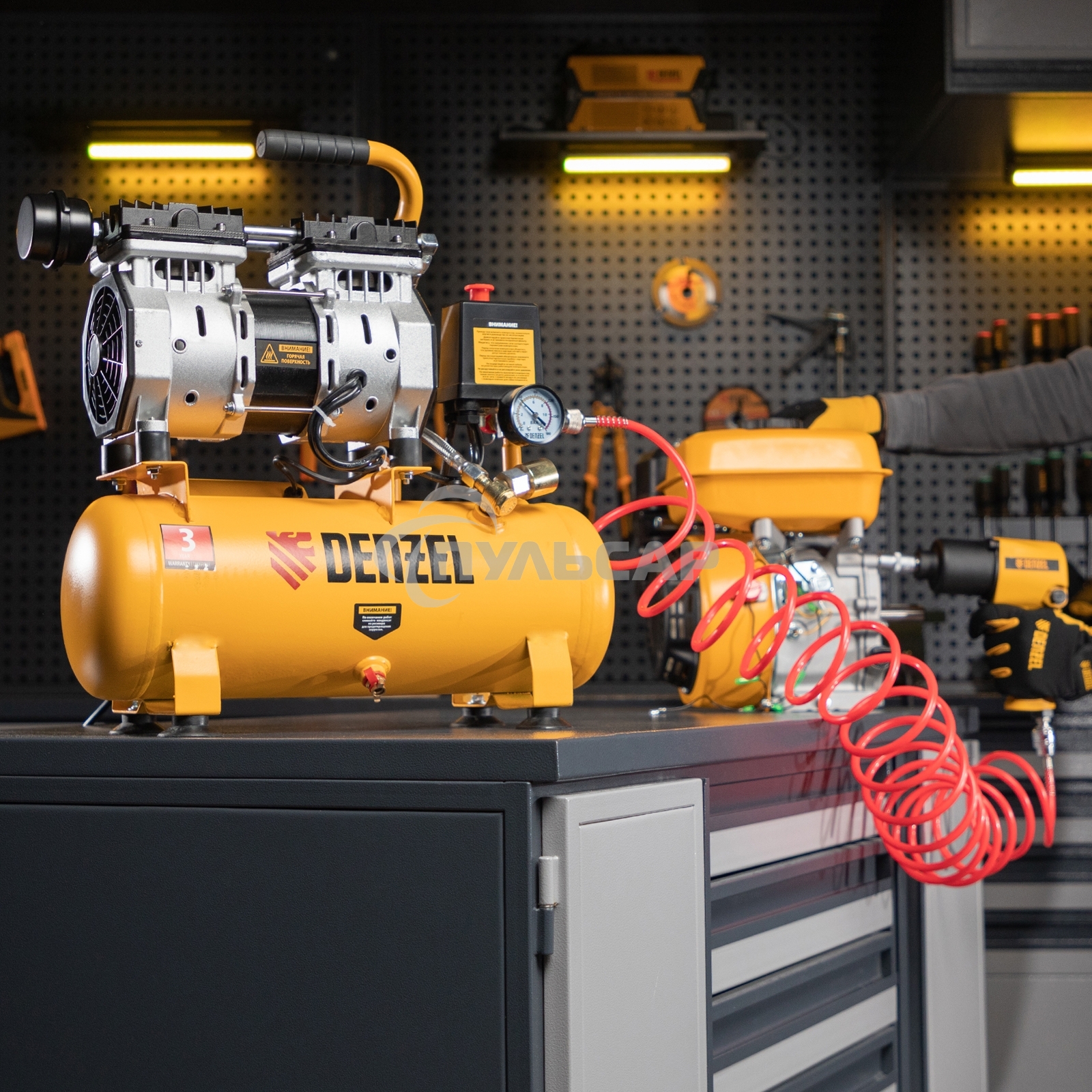 Компрессор DLS650/10 безмаслянный малошумный 650 Вт, 120 л/мин,ресивер 10 л Denzel