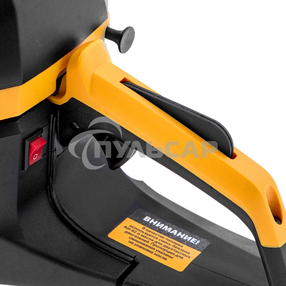 Пила цепная бензиновая DS-5218, шина 45 см, 52см3, 3 л.с., шаг 0,325, паз 1,5 мм, 72 зв Denzel